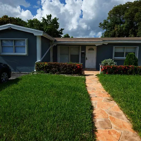 The Vacay Inn Lauderdale Lakes Exterior photo